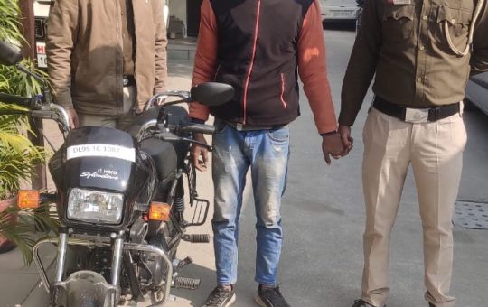 Baba Haridas Nagar cop nabs auto-lifter red handed