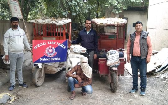 Auto lifter identified as Nadim Khan arrested by Dwarka Police's STF