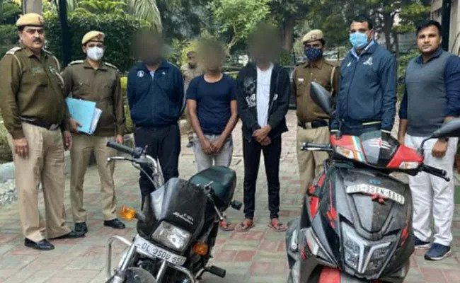 The three accused at Malviya Nagar Police Station