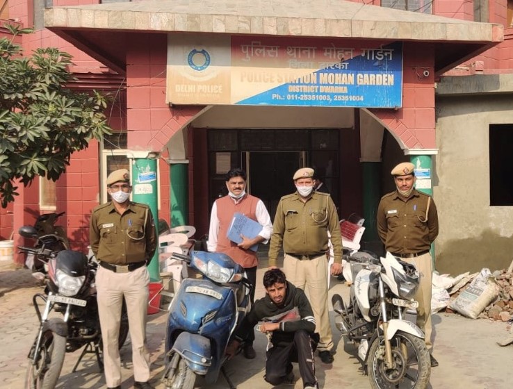 Two-wheeler thief nabbed in Mohan Garden