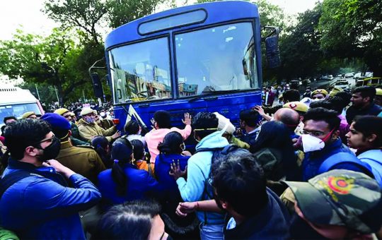 Doctors protesting against delayed NEET 2021 counselling detained in Delhi