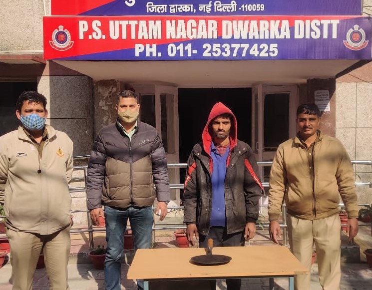 Drunkard held in Uttam Nagar for attempting to break ATM