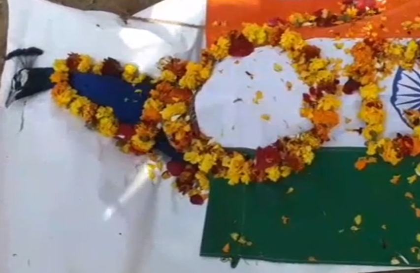 Peacock cremated full national honours in Jhunjhunu