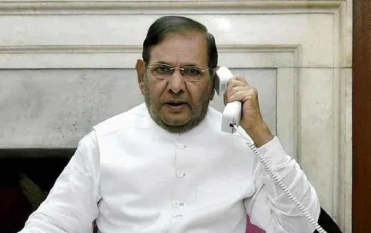 SC tells Sharad Yadav to vacate Tughlak Road bungalow in 2 months