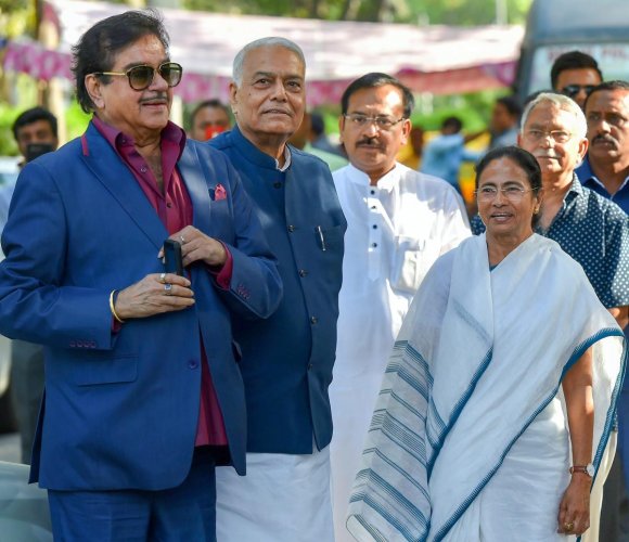 Shatrughan Sinha to contest Asansol by-poll on TMC ticket: Mamata