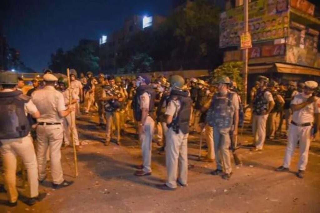 जहांगीर पुरी दंगा: पुलिस की भूमिका पर सवालिया निशान