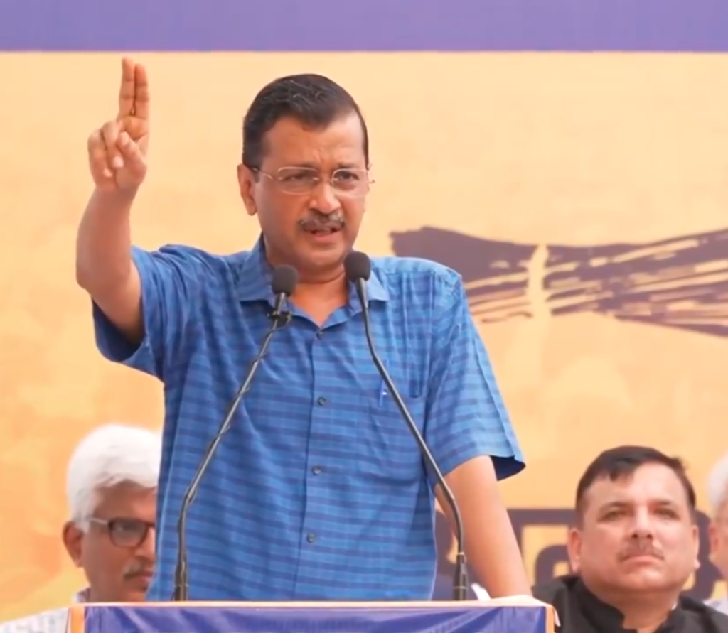 अरविन्द केजरीवाल देंगे मुख्यमंत्री पद से इस्तीफ़ा, किए एक तीर से कई शिकार